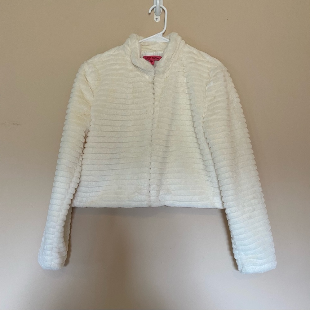 Betsy‎ Johnson Size Small Cream Cropped Shrug Jacket